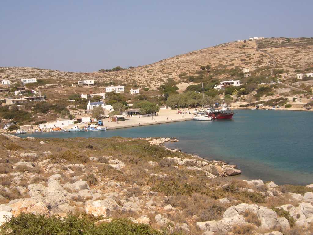 Arki is a small island in the Dodecanese close to Lipsi, with beaches and tavernas with rooms to rent and ferry connections with Patmos, Samos and Marathi.