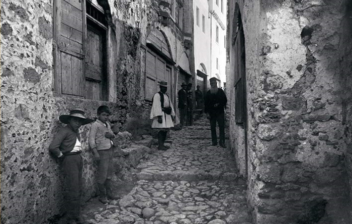 Greece Travel Secrets reviews the photography book Monemvasia with extracts from works by Yiannis Ritsos and Nikos Kazantzakis.