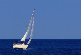 rent sailboat lefkas