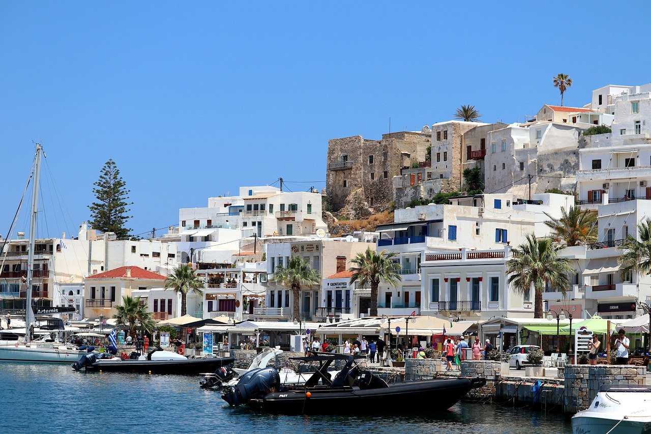 Greece Travel Secrets picks some of the best things to do on Naxos in the Cyclades, including discovering the beaches, villages, and ancient ruins.
