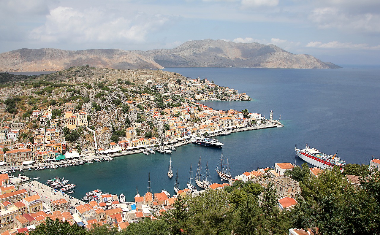 Travel and vacation information about the Dodecanese islands of Rhodes, Symi, Kos, Patmos, Halki, Tilos, Karpathos, Leros, Lipsi, Astipalea.